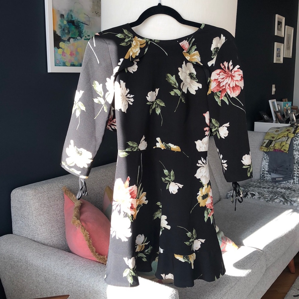 Topshop black floral mini dress-size 0p
